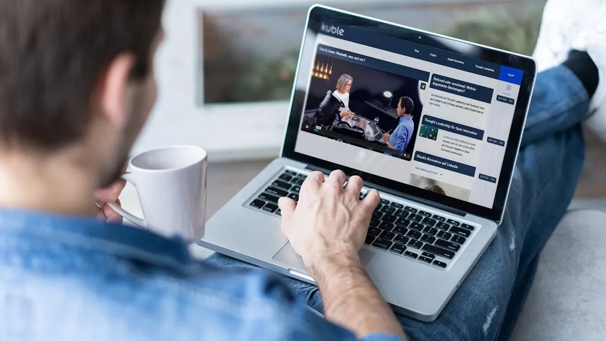 Live Hub: an interactive livestreaming experience
